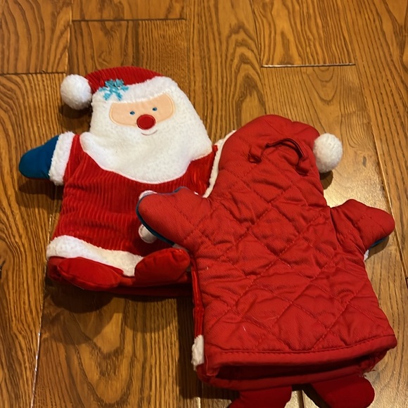 2 Santa Claus oven mitts - Picture 11 of 12